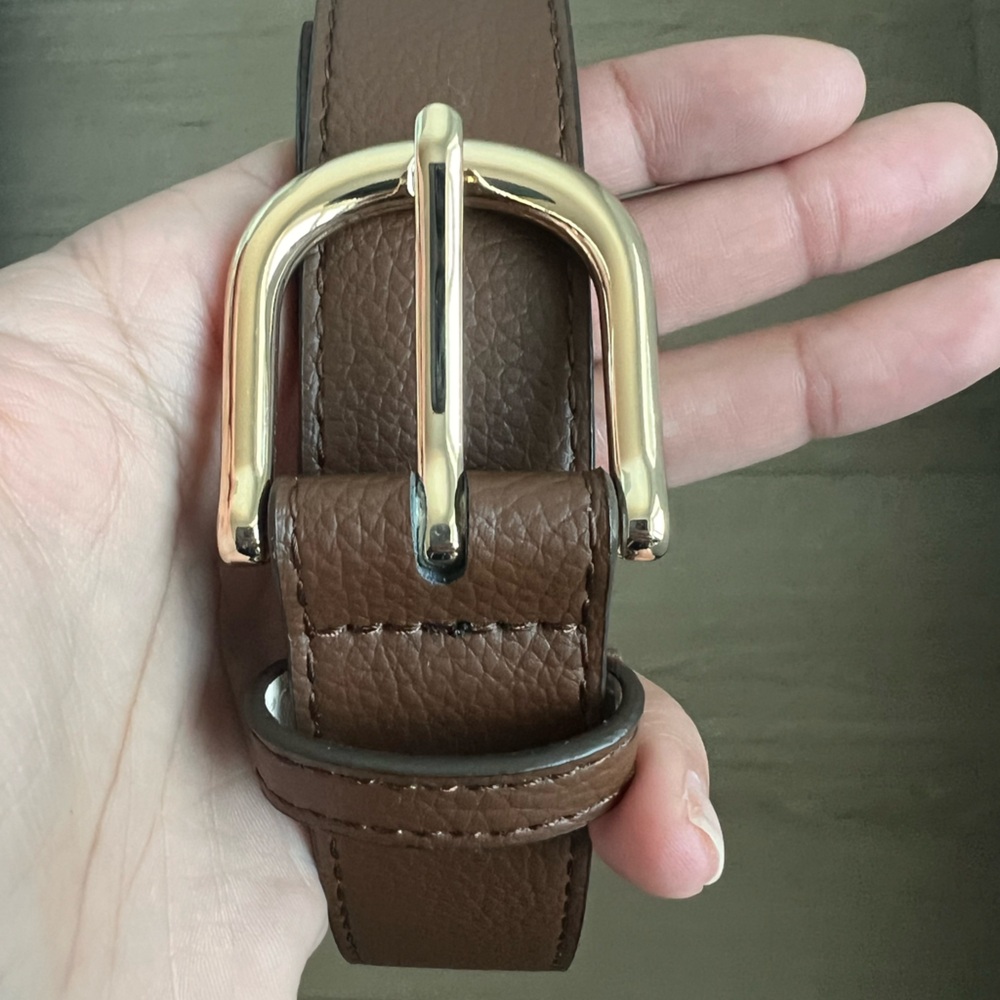 NWOT Women’s Brown Leather Belt with Gold Buckle